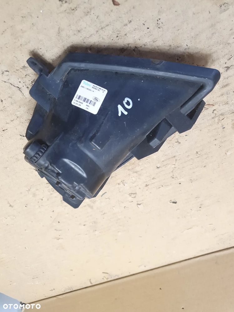 FORD FIESTA MK6 LAMPA HALOGEN PRZECIWMGIELNY PRAWY 2S61-15K201-A - 5
