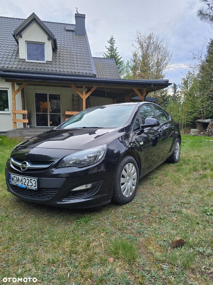 Opel Astra 1.4 Turbo Exklusiv - 2