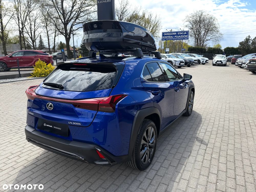 Lexus UX 300h F Sport Design - 6