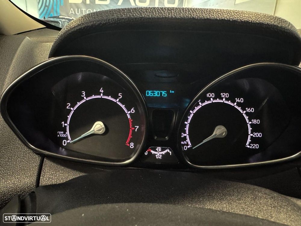 Ford EcoSport 1.0 EcoBoost Titanium - 25