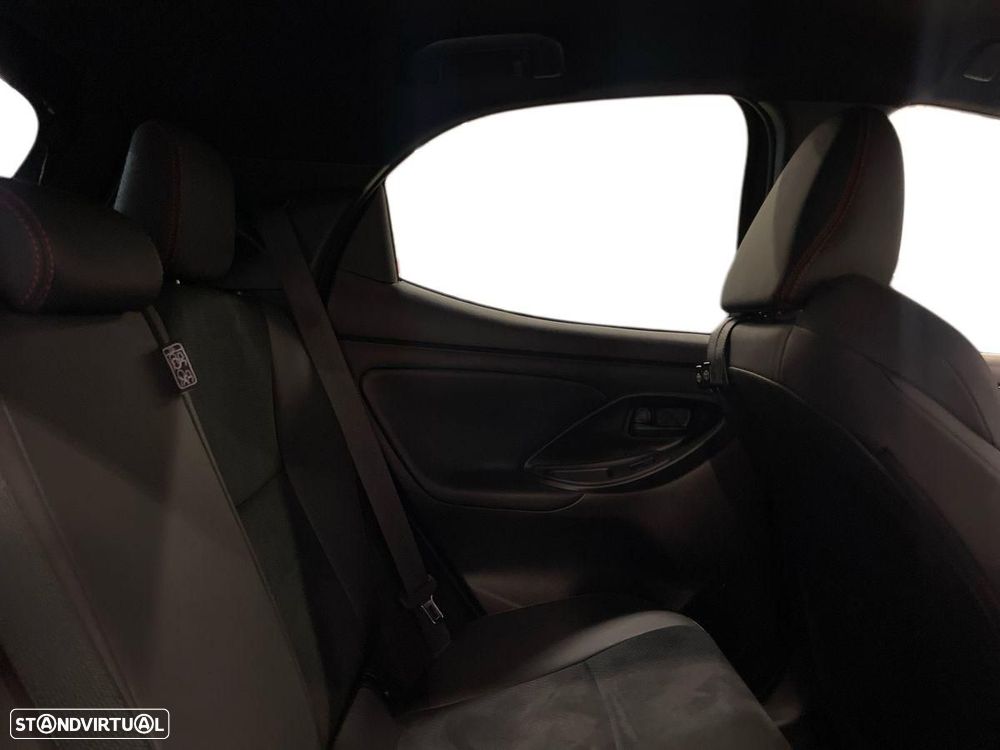Toyota Yaris - 7
