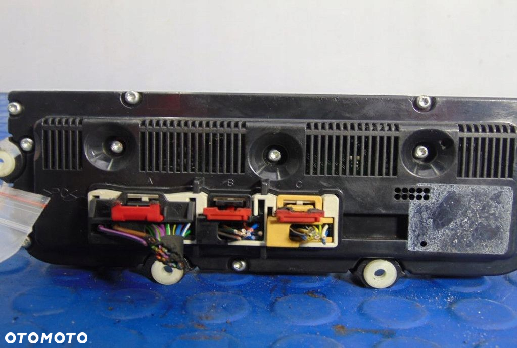 VOLKSWAGEN PASSAT 6 2.0 TDI PANEL STEROWANIA NAGRZEWNICY - 3