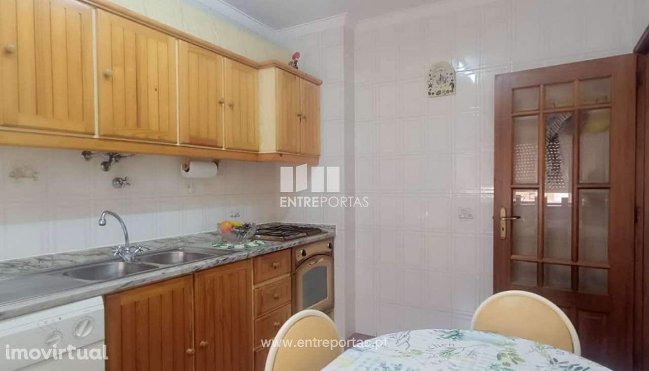 Venda de Apartamento T2 na 1ª linha de mar, Aver o mar, Póvoa de Var - Grande imagem: 5/12