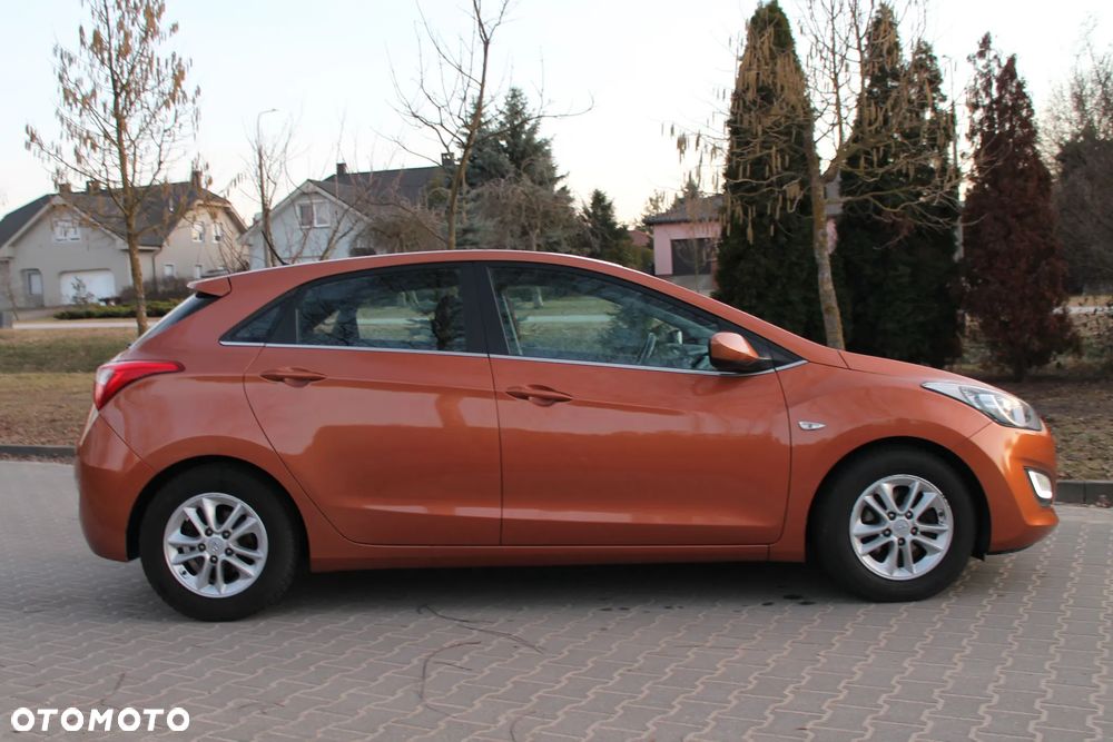 Hyundai i30 1.6 CRDi BlueDrive Comfort - 11