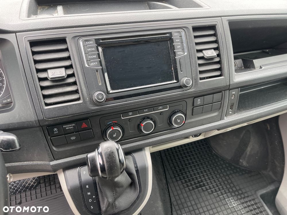 Volkswagen Transporter - 11