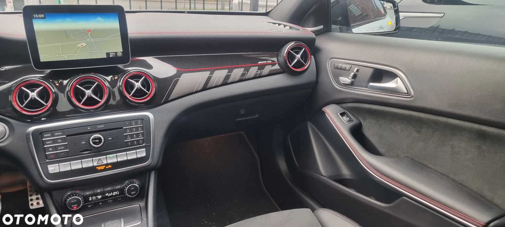 Mercedes-Benz GLA AMG 45 4Matic AMG Speedshift 7G-DCT AMG Night Edition - 25