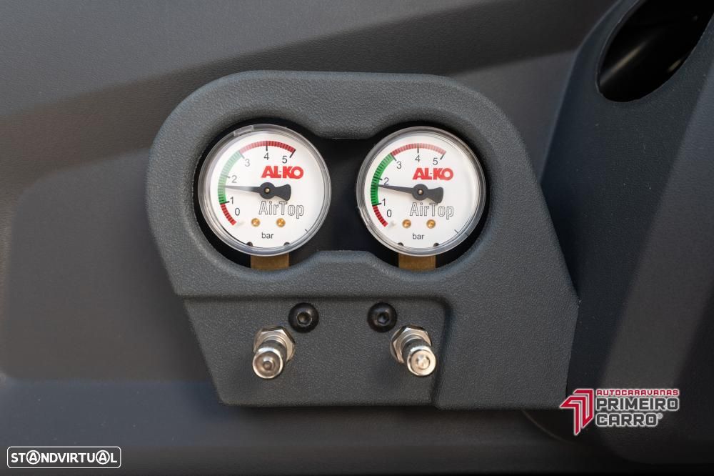 Adria Matrix 670 SBC 50 anos 5 lugares - 45