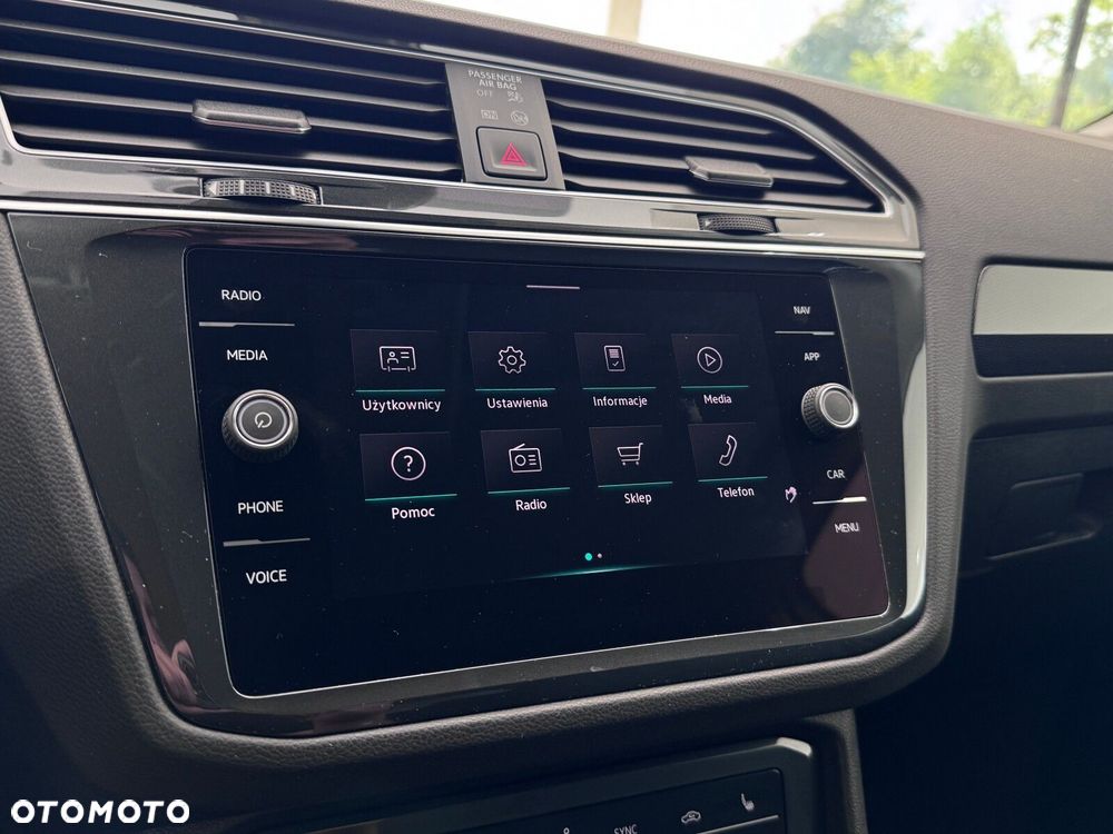 Volkswagen Tiguan - 31