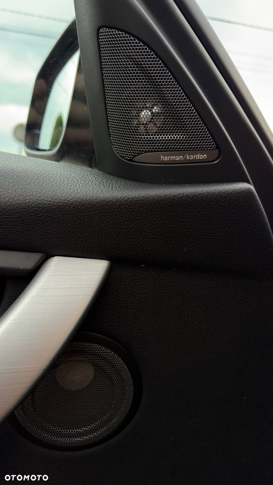 BMW Seria 3 320d Edition Luxury Line Purity - 36