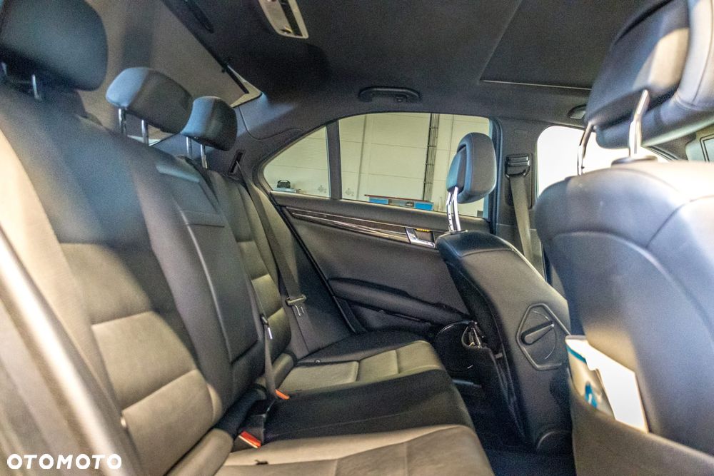 Mercedes-Benz Klasa C 350 7G-TRONIC Avantgarde - 14