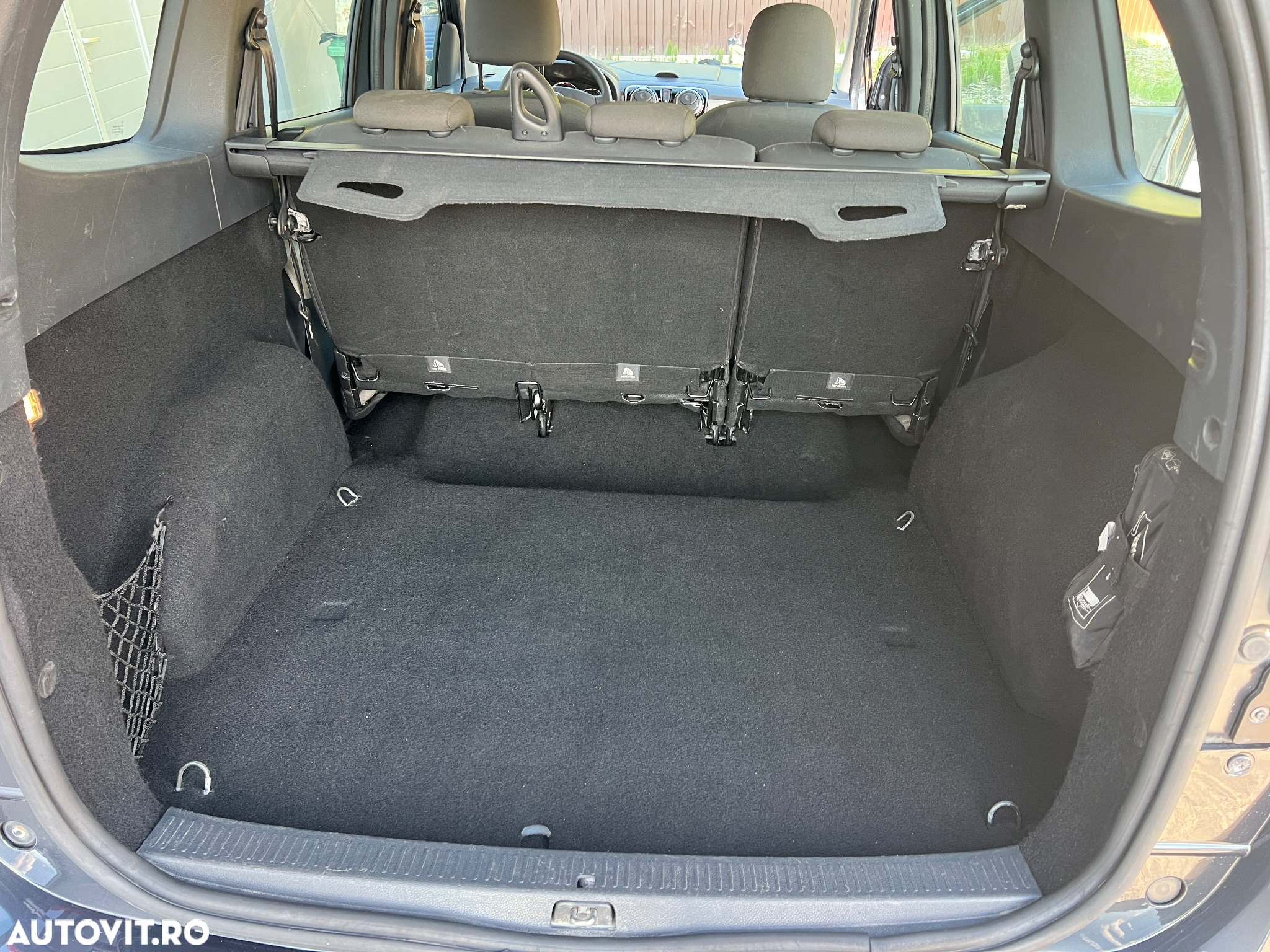 Dacia Lodgy 1.5 dCi 90 CP Laureate - 16