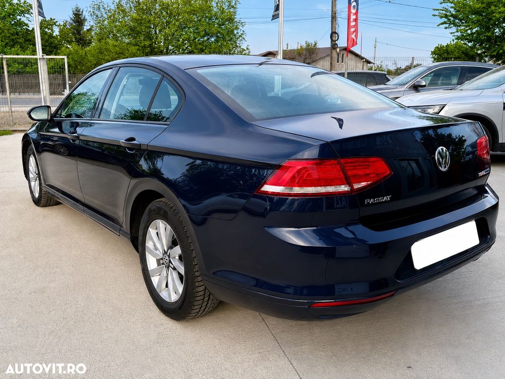 Volkswagen Passat 1.6 TDI BlueMotion Technology Comfortline - 5