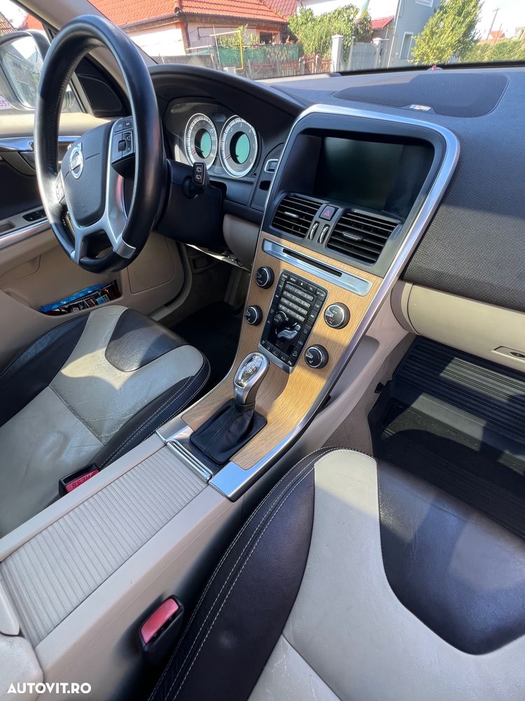 Volvo XC 60 - 4