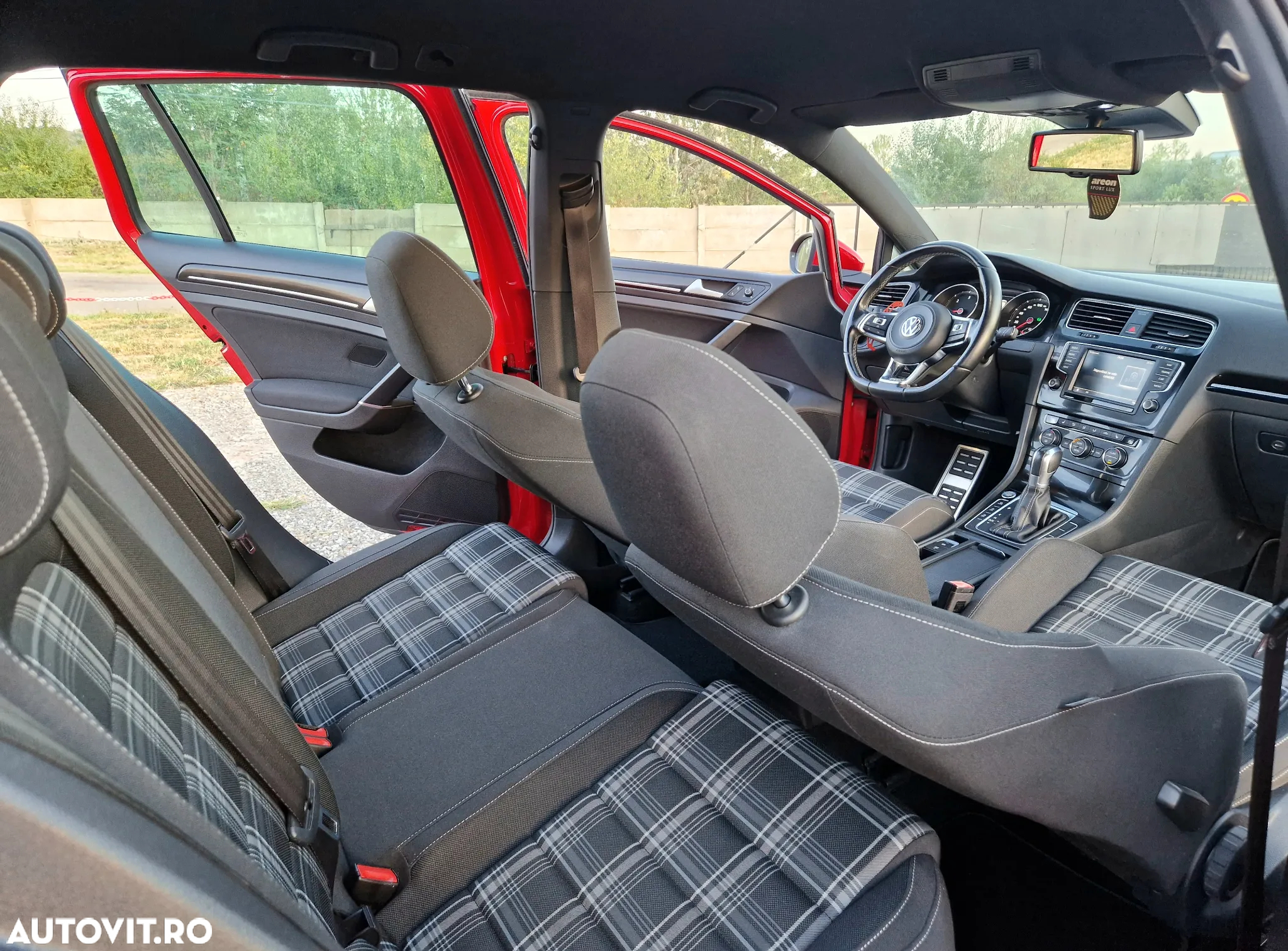 Volkswagen Golf 2.0 TDI DSG GTD - 5