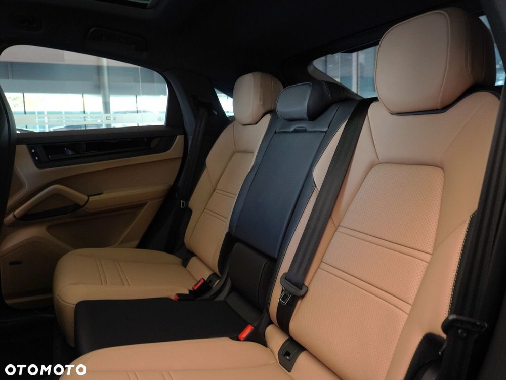 Porsche Cayenne S E-Hybrid PHEV Black Edition - 35