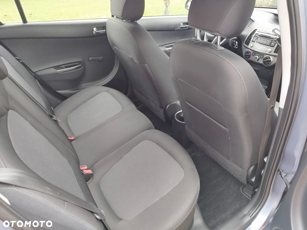 Hyundai i20 - 11