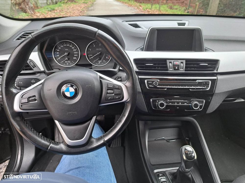 BMW X1 18 d sDrive xLine - 9