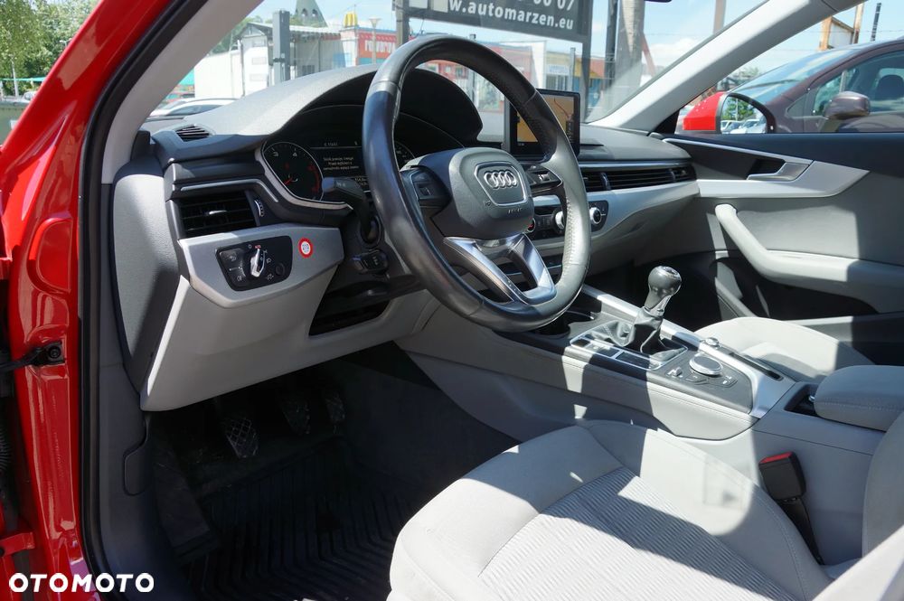 Audi A4 Avant 2.0 TDI - 24