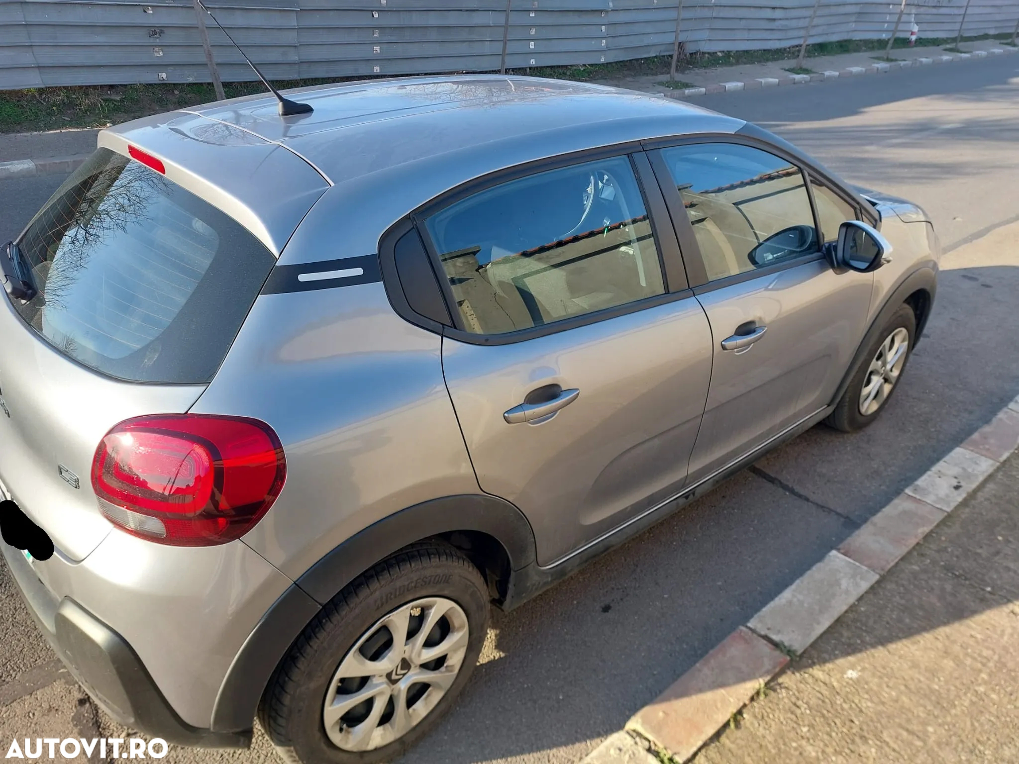Citroën C3 1.2 PureTech 83 S&S BVM5 PLUS - 4