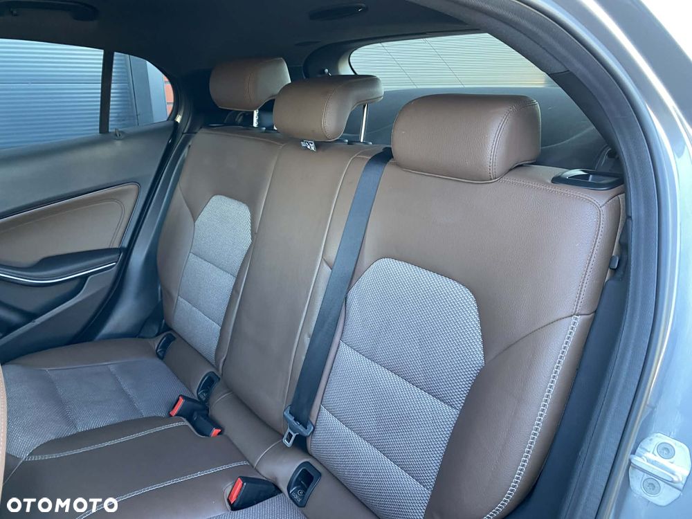 Mercedes-Benz GLA 200 CDI 7G-DCT Edition 1 - 11