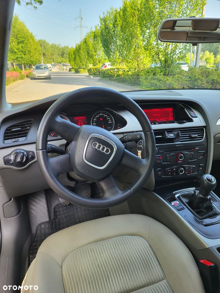 Audi A4 Limousine 2.0 TDI DPF Ambiente - 12