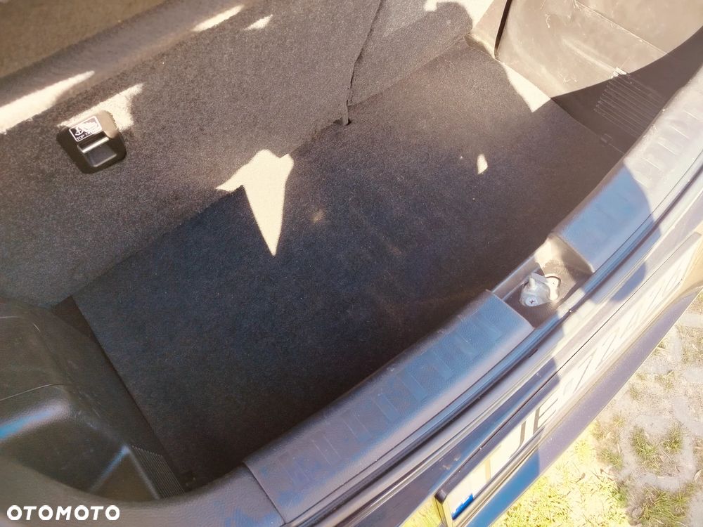 Suzuki Swift 1.6 Sport - 9