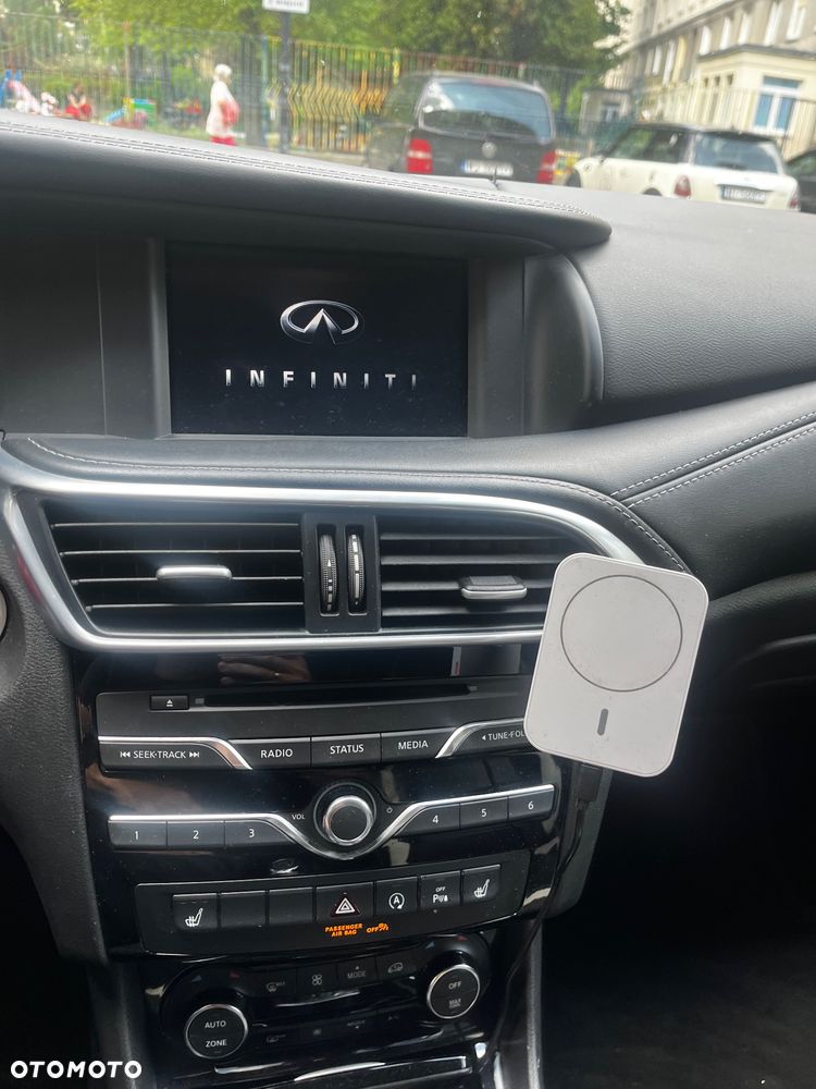 Infiniti Q30 2.0t Sport AWD 7DCT - 11