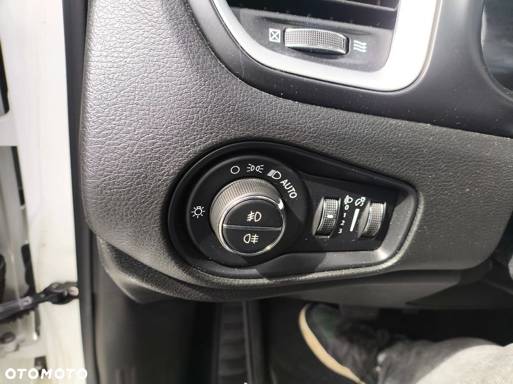 Jeep Renegade 1.4 MultiAir Longitude FWD S&S - 32