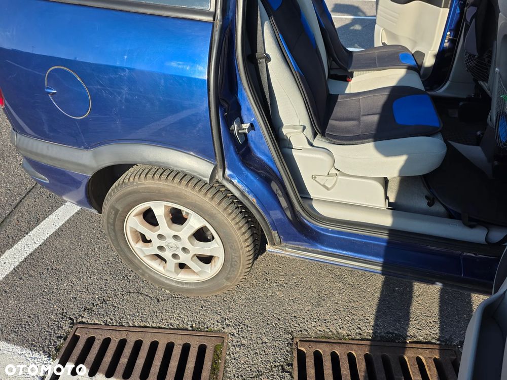 Opel Zafira 1.8 Njoy - 9