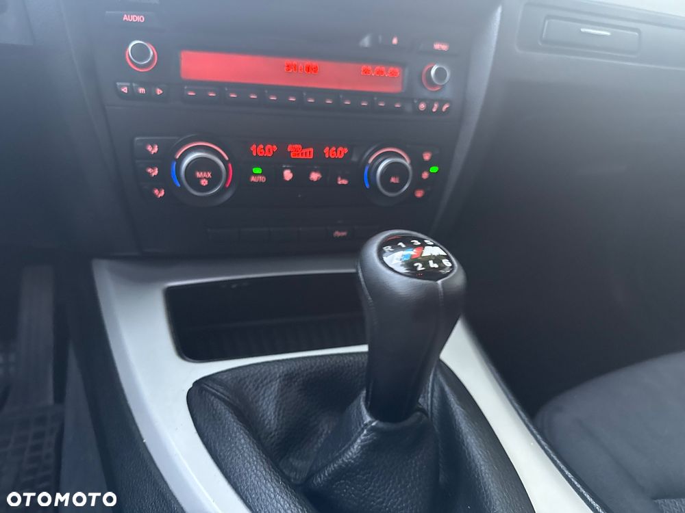 BMW Seria 3 320d DPF - 16