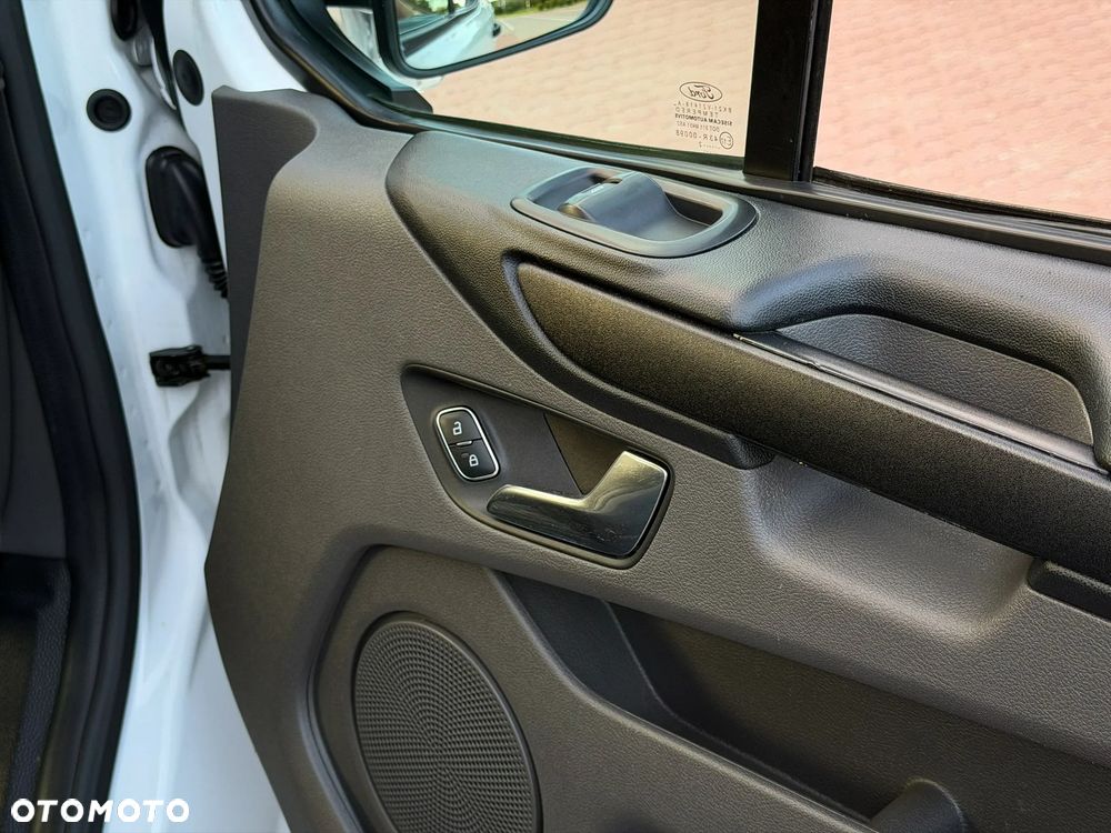 Ford Transit Custom 320 L2H1 - 28