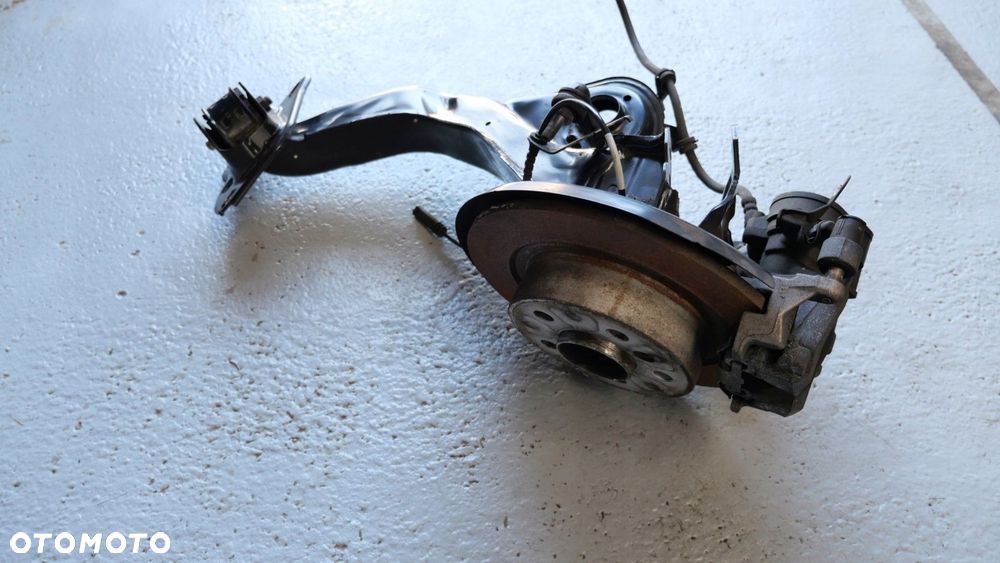 bmw f39 f48 mini f60 zwrotnica piasta zacisk lewy tył 6851579 - 1
