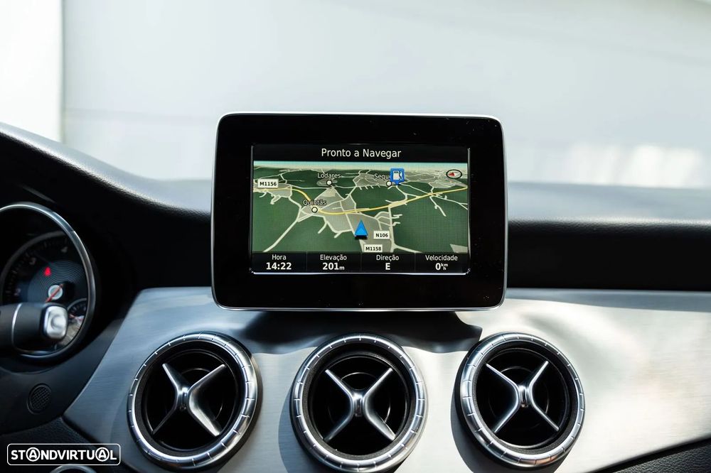 Mercedes-Benz CLA 220 d Shooting Brake AMG Line Aut. - 12