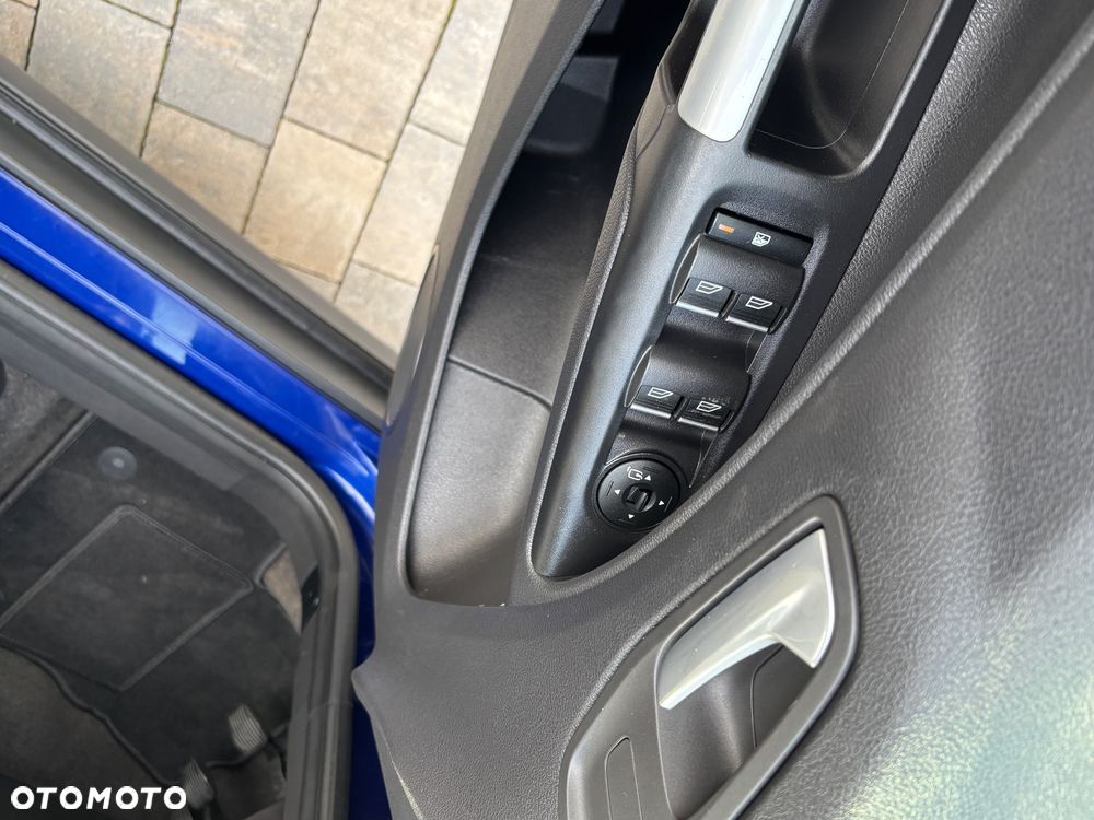 Ford Tourneo Connect Grand - 31