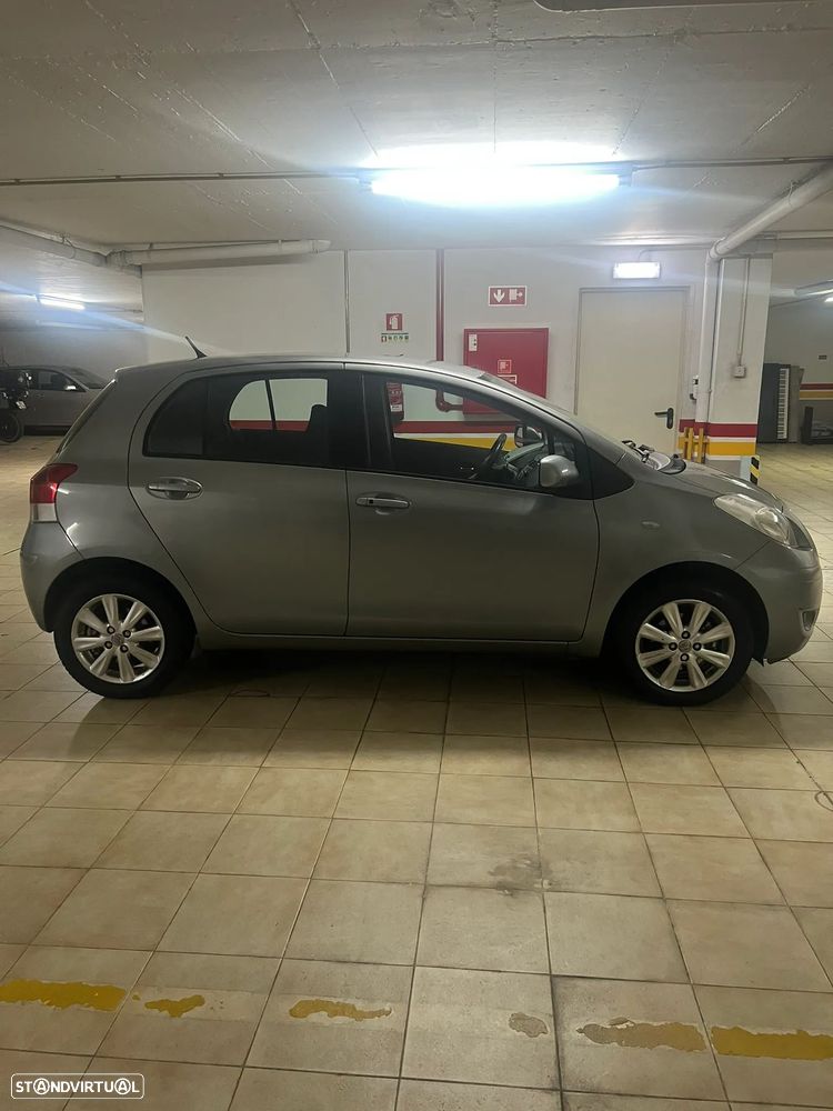 Toyota Yaris 1.0 VVT-i Sol VSC - 1