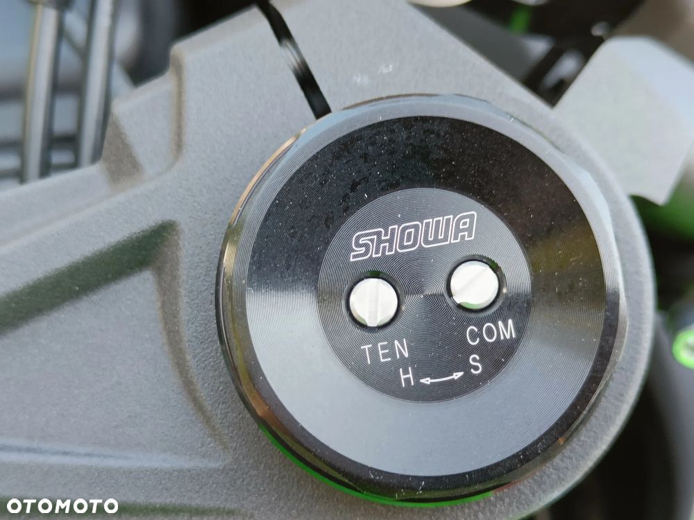 Kawasaki ZX - 22