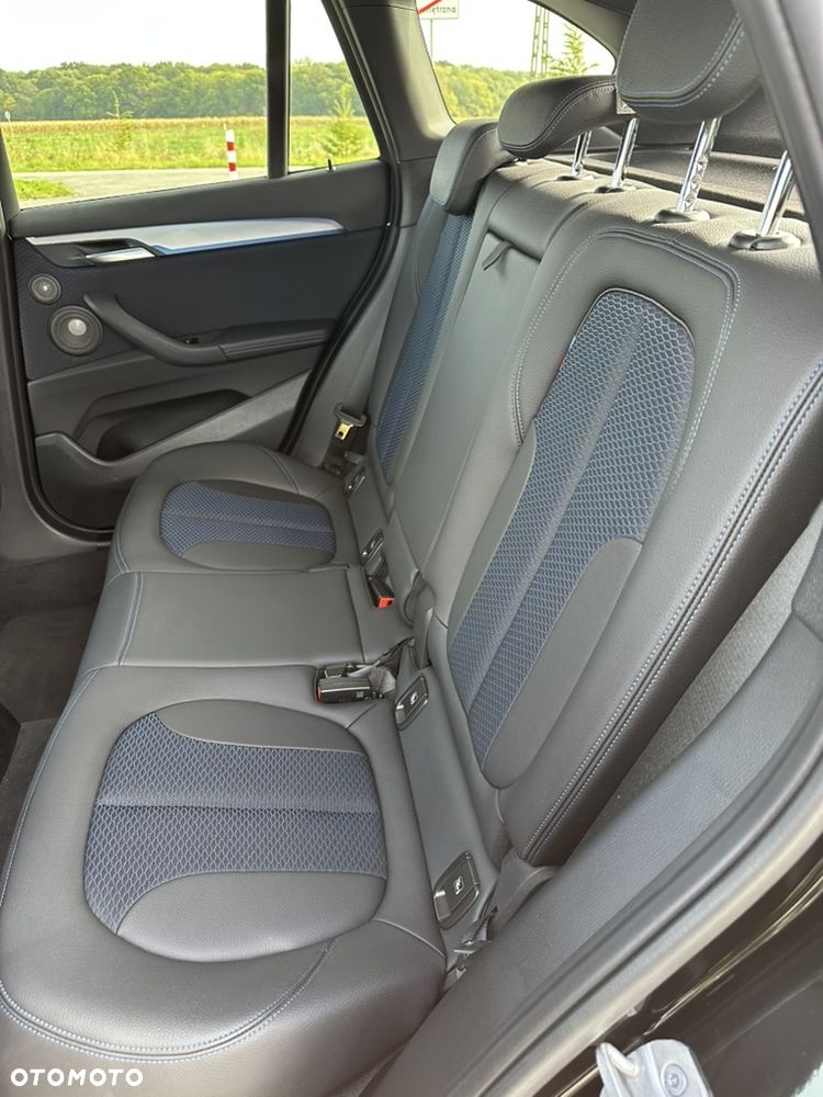BMW X1 xDrive20i M Sport sport - 17