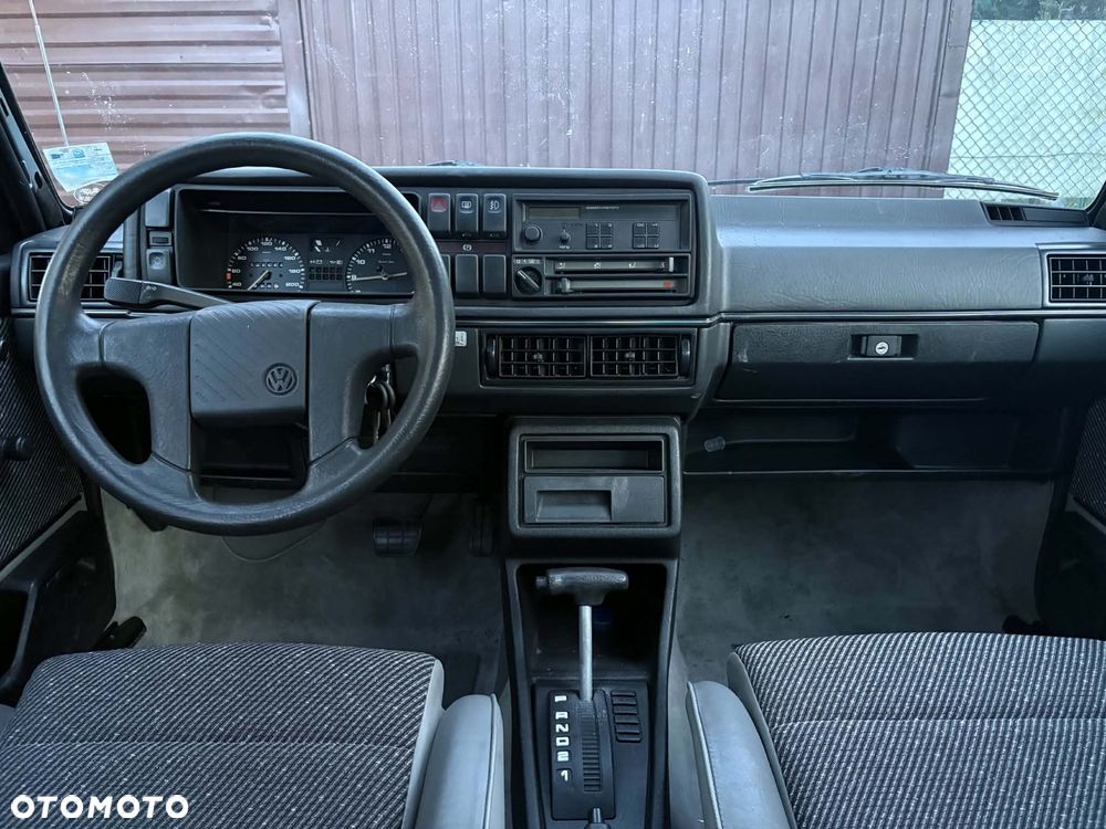 Volkswagen Jetta - 7