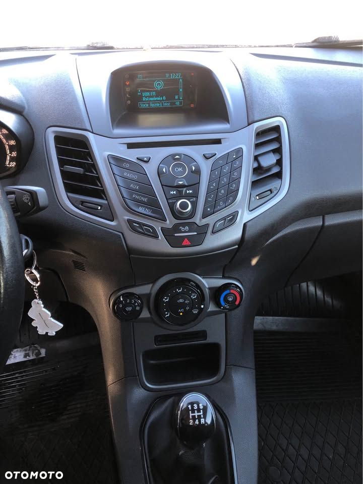 Ford Fiesta 1.5 TDCi Titanium - 11