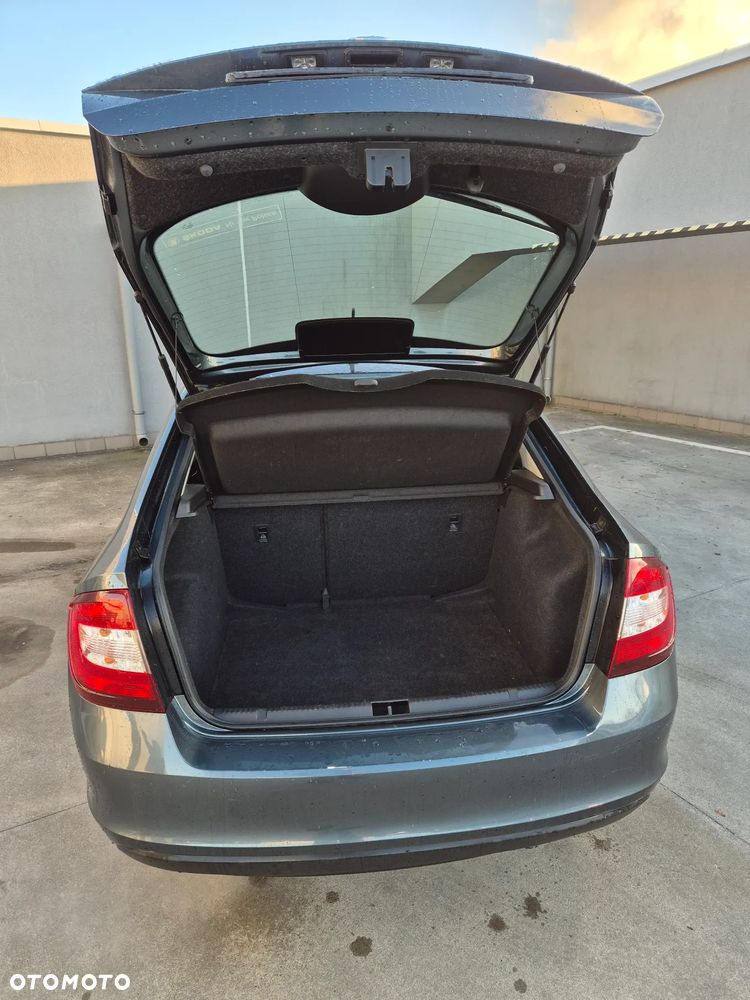 Skoda RAPID - 7