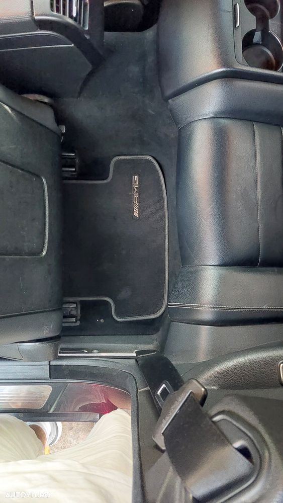 Mercedes-Benz E - 12