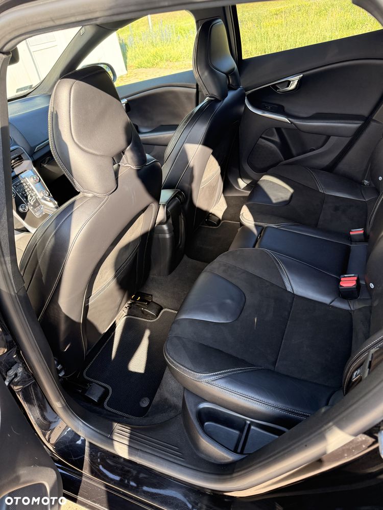 Volvo V40 D4 Drive-E R-Design Momentum - 12