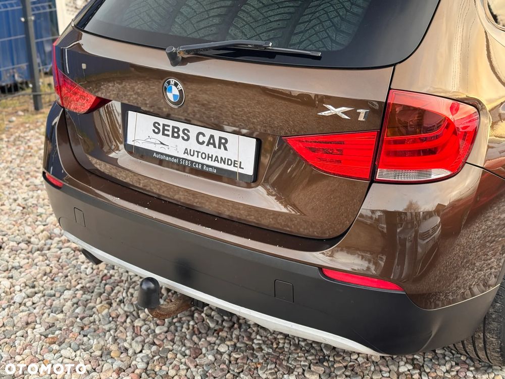BMW X1 xDrive18d Sport Line - 11