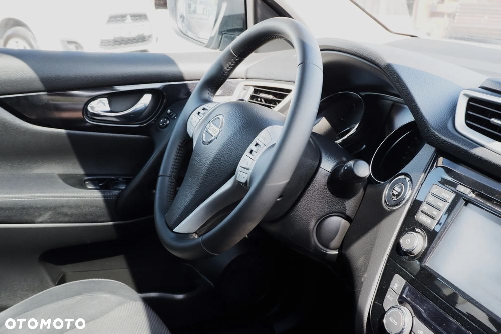 Nissan Qashqai 1.6 dCi Xtronic N-Connecta - 5