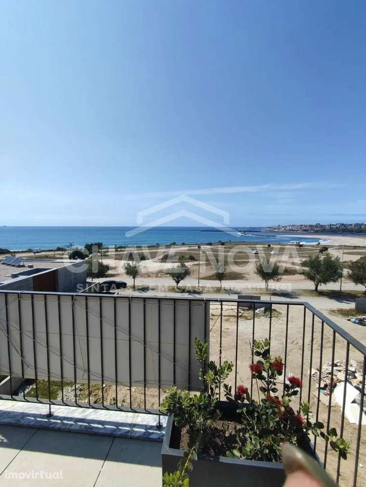 Apartamento T3 no empreendimento Living Sea, situado na Foz de Gaia. - Grande imagem: 5/23