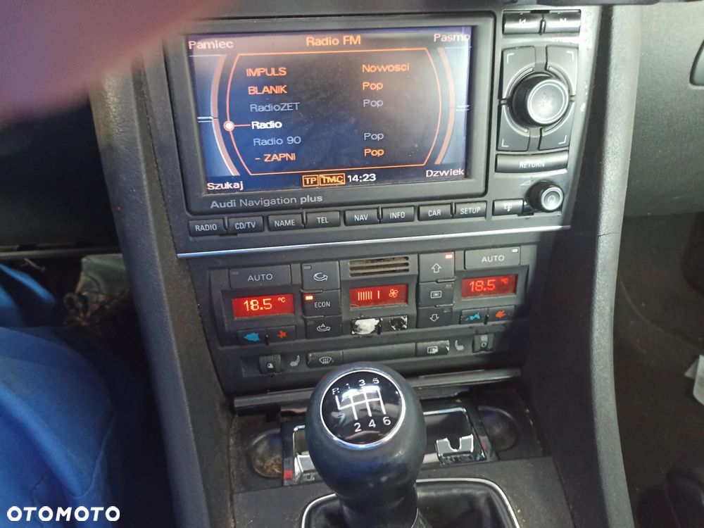 Audi A4 Limousine - 4