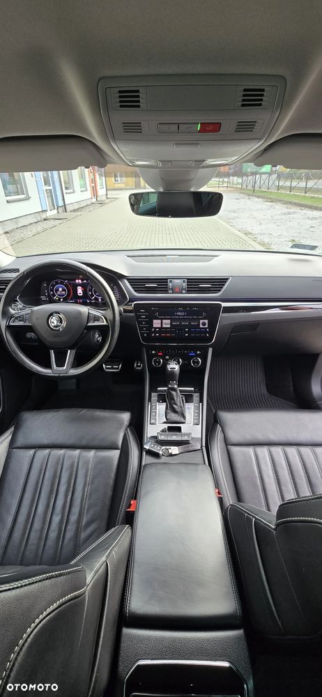 Skoda Superb 2.0 TDI SCR L&K DSG - 2