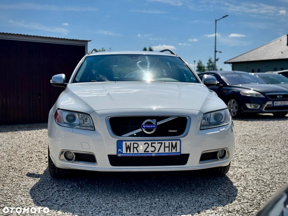Volvo V70 2.5T R-Design Summum - 4
