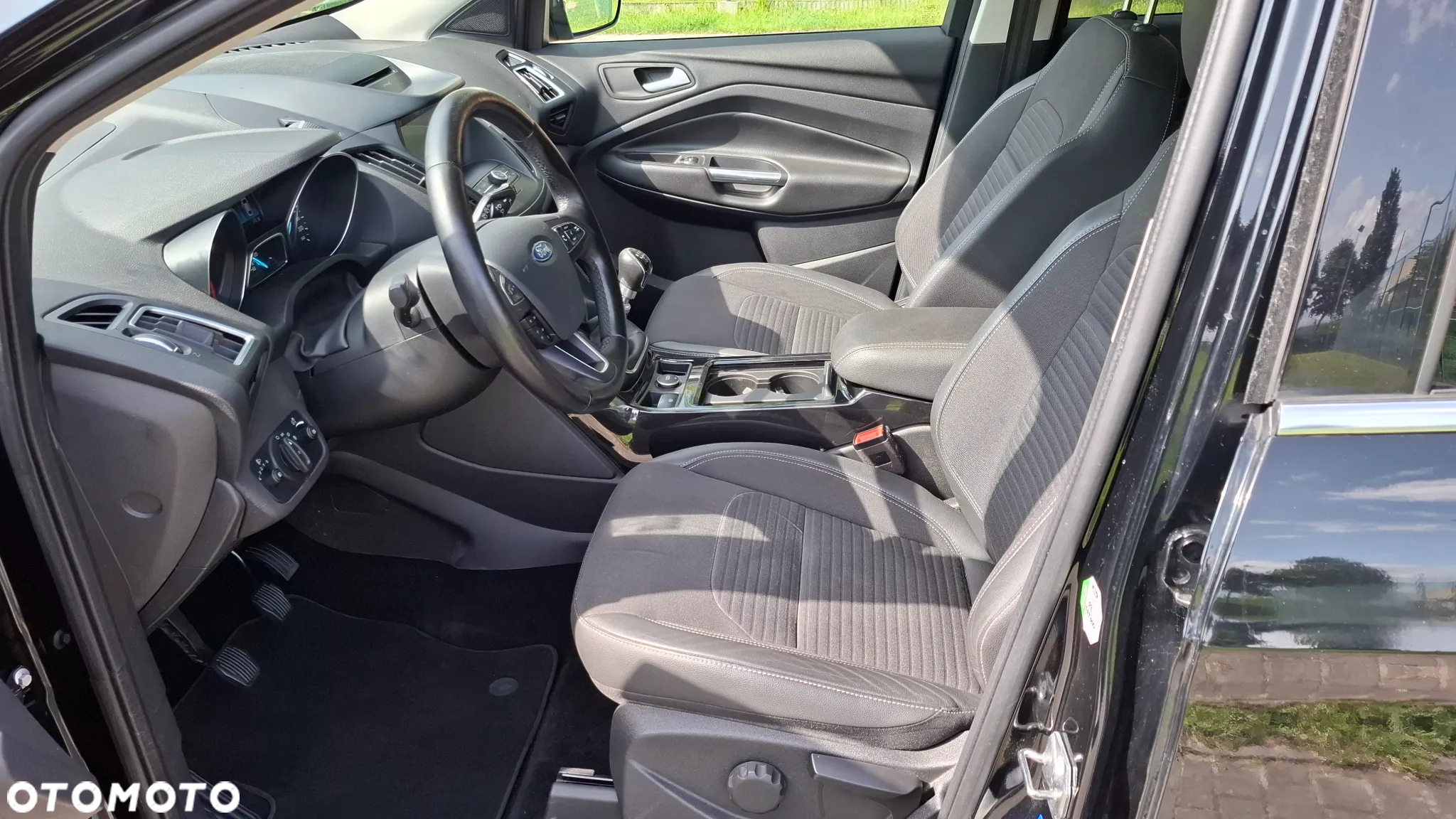 Ford Kuga 1.5 EcoBoost 2x4 SYNC - 9