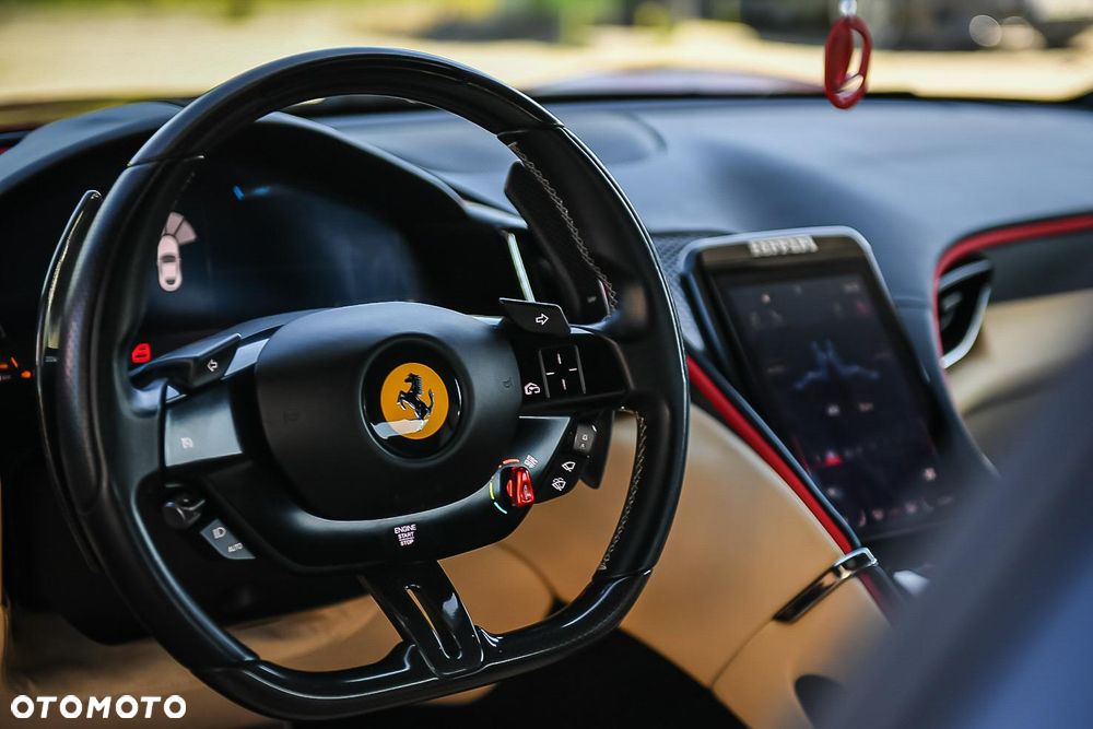 Ferrari Roma - 10